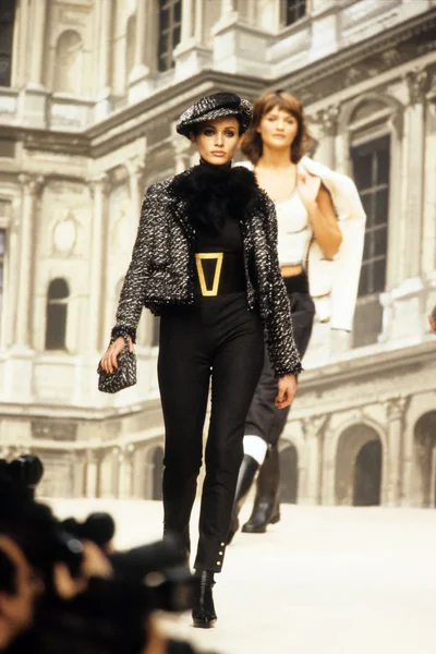Look 76